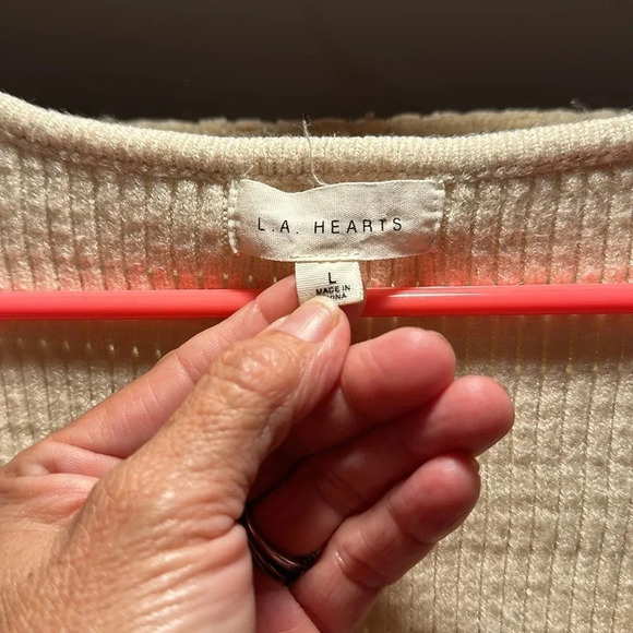 L. A Hearts top women’s L - Picture 2 of 7